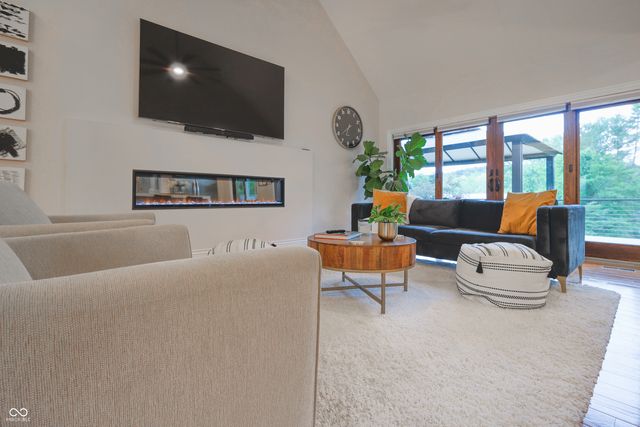 11911 W Grandview Drive, Columbus, IN 47201