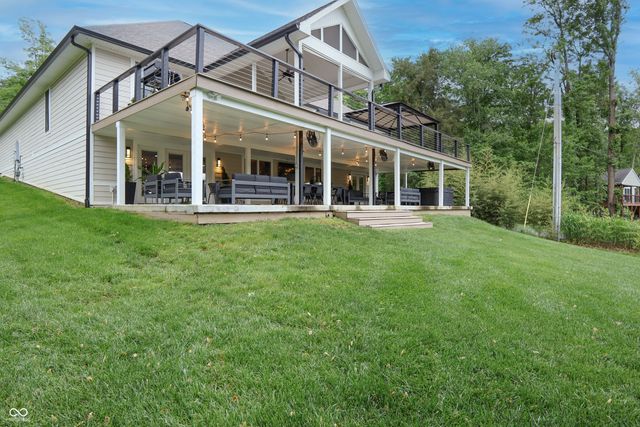 11911 W Grandview Drive, Columbus, IN 47201