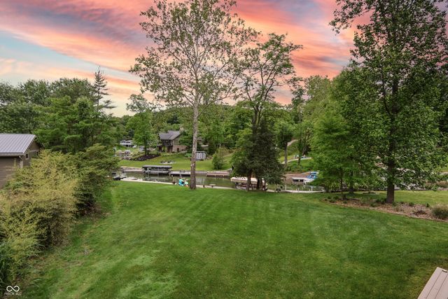 11911 W Grandview Drive, Columbus, IN 47201