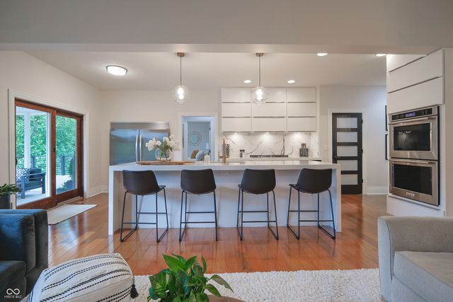 11911 W Grandview Drive, Columbus, IN 47201