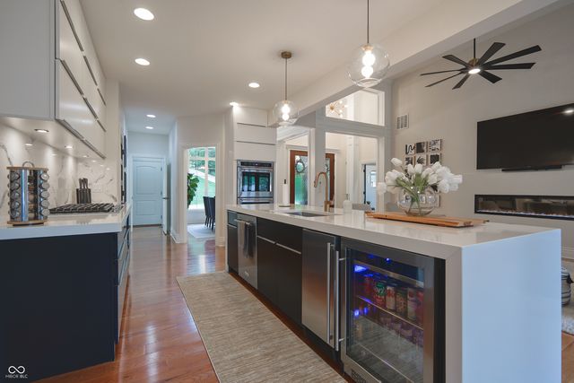 11911 W Grandview Drive, Columbus, IN 47201