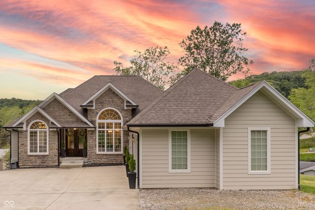 11911 W Grandview Drive, Columbus, IN 47201