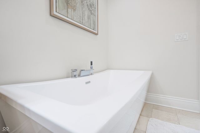 11911 W Grandview Drive, Columbus, IN 47201