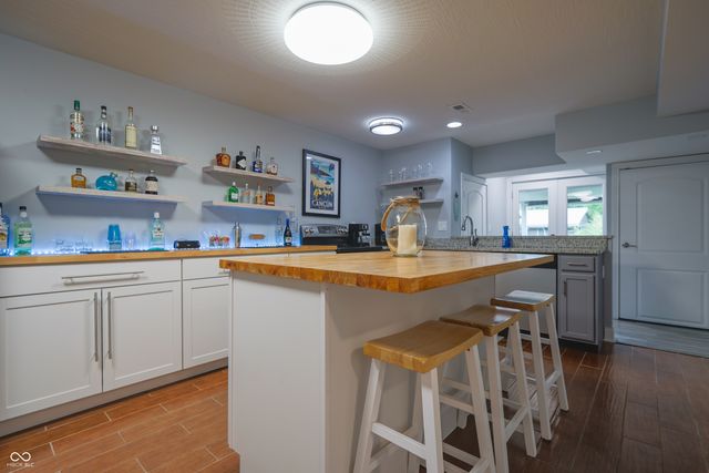 11911 W Grandview Drive, Columbus, IN 47201
