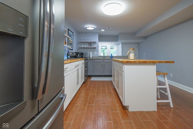 11911 W Grandview Drive, Columbus, IN 47201