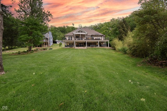 11911 W Grandview Drive, Columbus, IN 47201