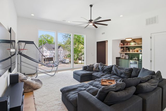 1805 Shackleford Rd, Nashville, TN 37215
