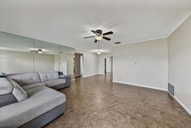 2581 E Golf Boulevard, Pompano Beach, FL 33064