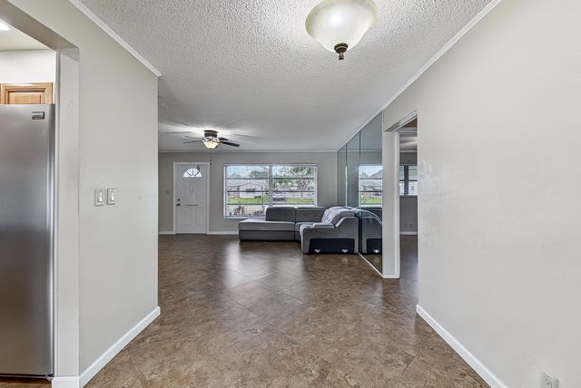 2581 E Golf Boulevard, Pompano Beach, FL 33064