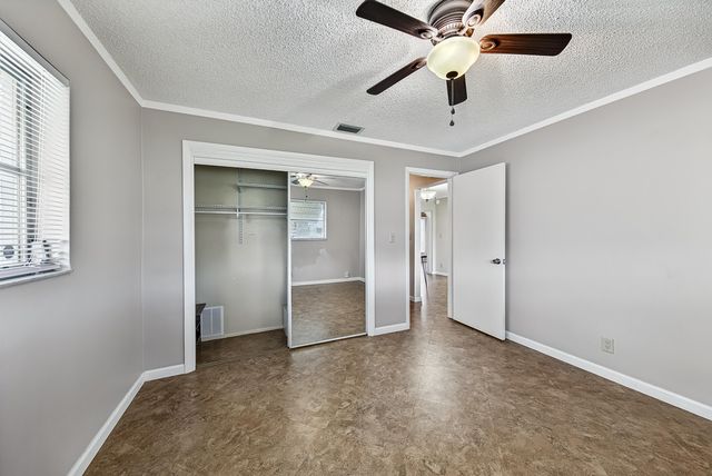 2581 E Golf Boulevard, Pompano Beach, FL 33064