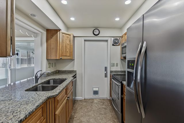 2581 E Golf Boulevard, Pompano Beach, FL 33064