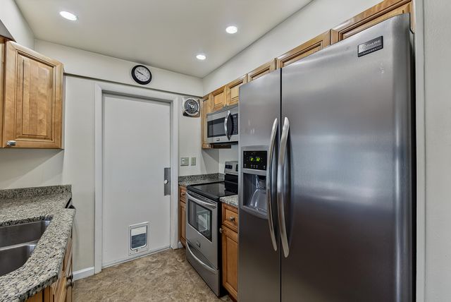 2581 E Golf Boulevard, Pompano Beach, FL 33064