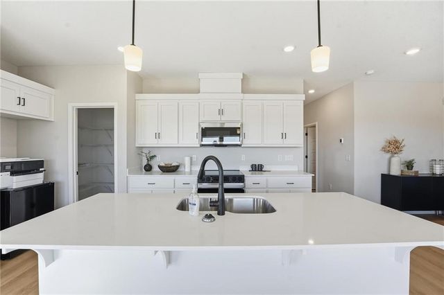 1432 SE Silo Street, Lee's Summit, MO 64081