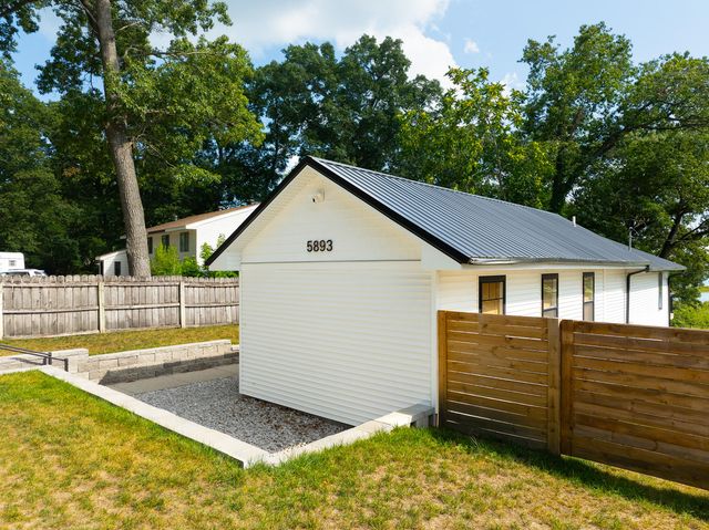 5893 White Road, Muskegon, MI 49442