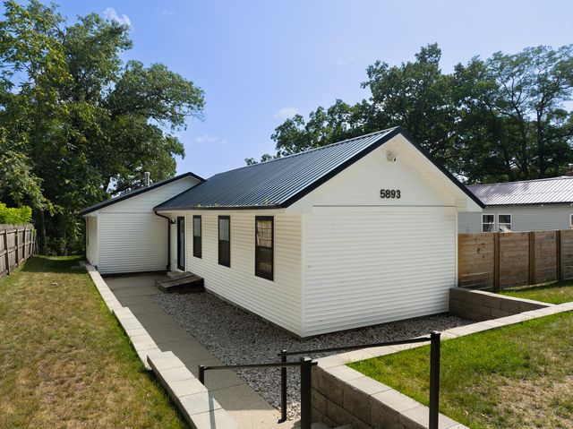 5893 White Road, Muskegon, MI 49442