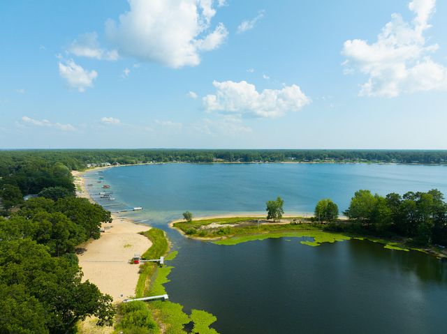5893 White Road, Muskegon, MI 49442
