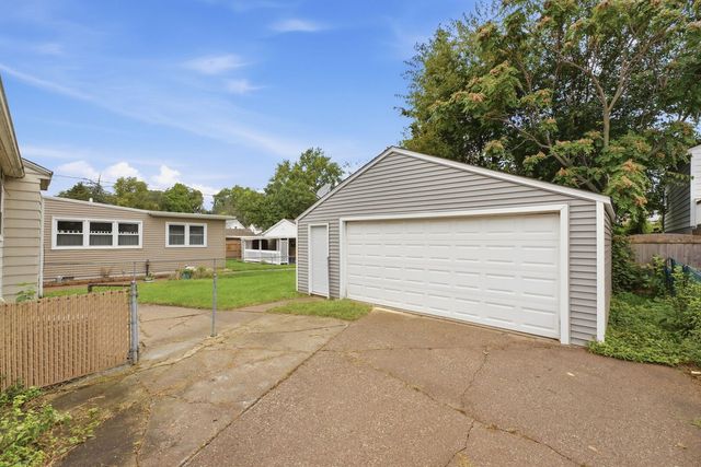 1727 13th Avenue, Moline, IL 61265