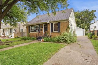 1727 13th Avenue, Moline, IL 61265