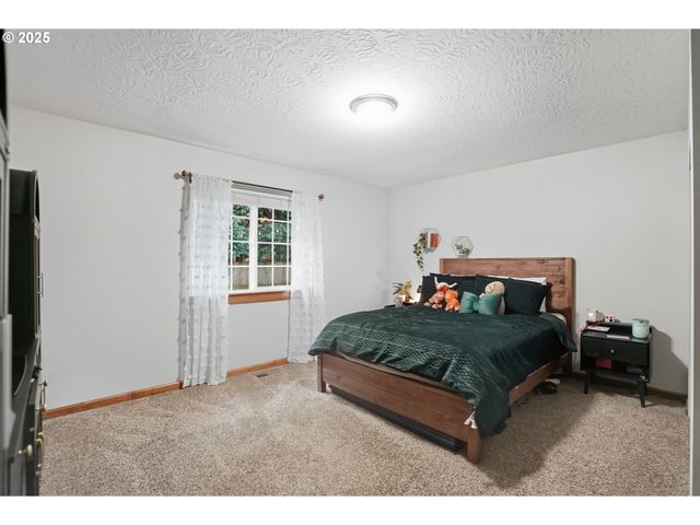 20385 S FERGUSON Rd, Oregon City, OR 97045