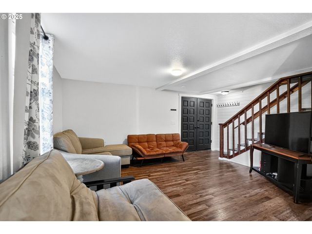 20385 S FERGUSON Rd, Oregon City, OR 97045