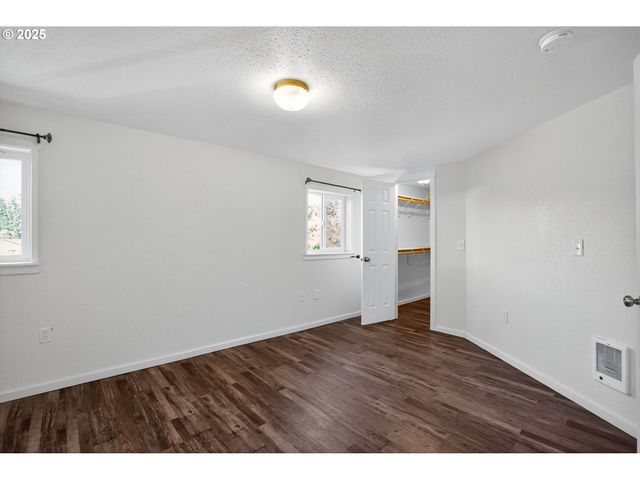 20385 S FERGUSON Rd, Oregon City, OR 97045