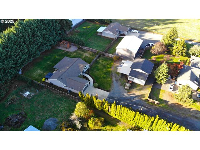 20385 S FERGUSON Rd, Oregon City, OR 97045