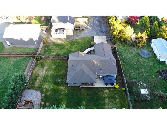 20385 S FERGUSON Rd, Oregon City, OR 97045