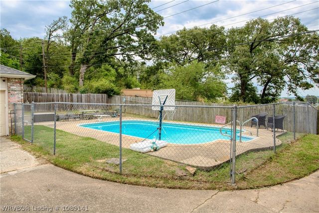 6920 Riviera Drive, Fort Smith, AR 72903