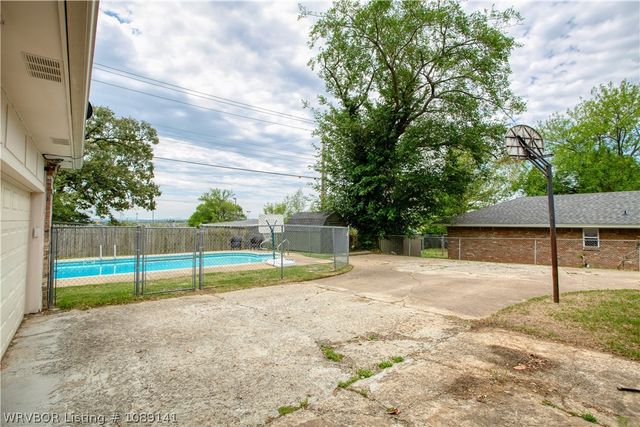 6920 Riviera Drive, Fort Smith, AR 72903
