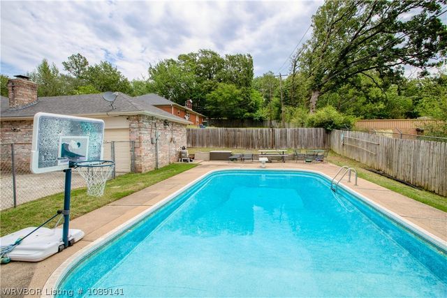 6920 Riviera Drive, Fort Smith, AR 72903