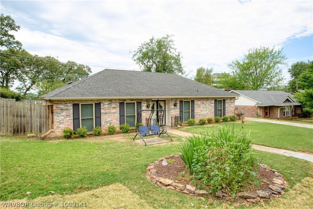 6920 Riviera Drive, Fort Smith, AR 72903