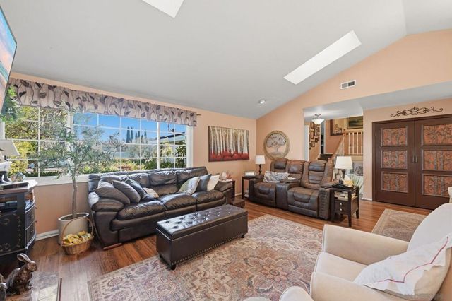 8087 Blue Lake Dr, San Diego, CA 92119