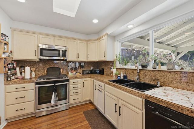 8087 Blue Lake Dr, San Diego, CA 92119