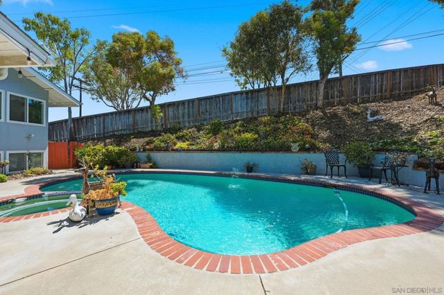 8087 Blue Lake Dr, San Diego, CA 92119