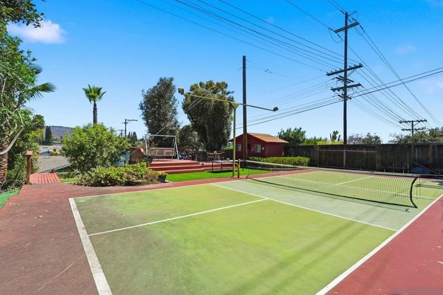 8087 Blue Lake Dr, San Diego, CA 92119