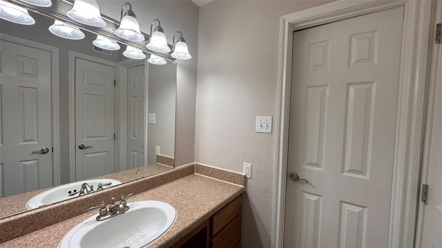 7315 Brompton Street 303B, Houston, TX 77025