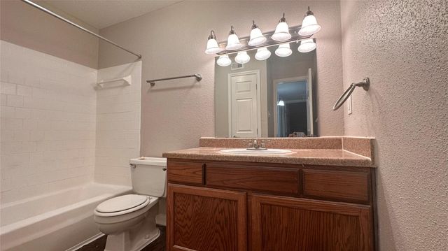 7315 Brompton Street 303B, Houston, TX 77025