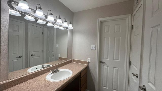 7315 Brompton Street 303B, Houston, TX 77025