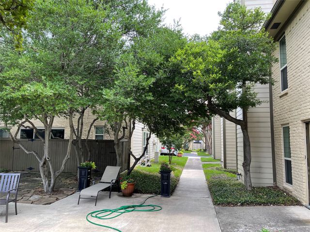 10650 Steppington Drive 146, Dallas, TX 75230