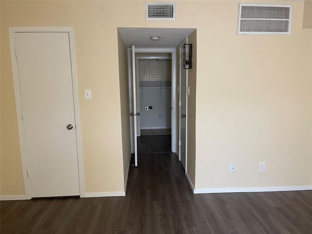 10650 Steppington Drive 146, Dallas, TX 75230