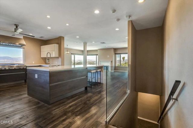 561 S Ventu Park Road, Newbury Park, CA 91320