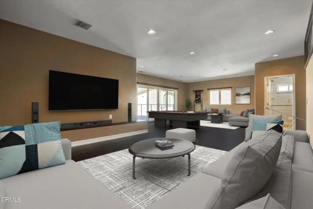 561 S Ventu Park Road, Newbury Park, CA 91320