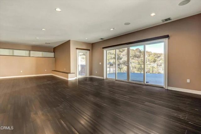 561 S Ventu Park Road, Newbury Park, CA 91320