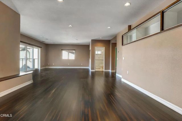 561 S Ventu Park Road, Newbury Park, CA 91320