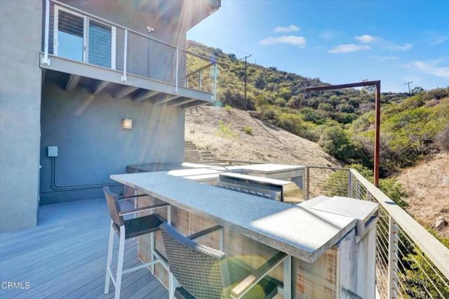561 S Ventu Park Road, Newbury Park, CA 91320