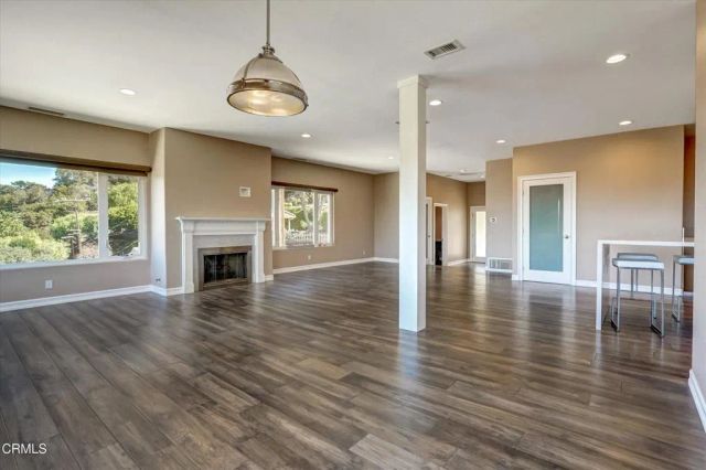 561 S Ventu Park Road, Newbury Park, CA 91320