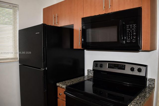 932 Moffett St 3, Hallandale Beach, FL 33009