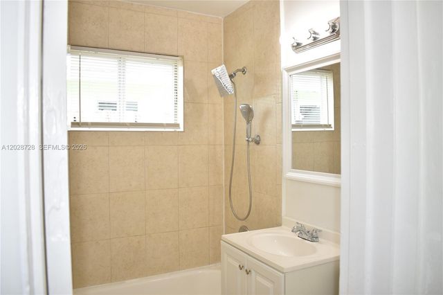 932 Moffett St 3, Hallandale Beach, FL 33009