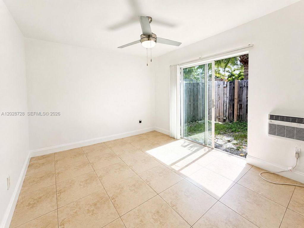 932 Moffett St 3, Hallandale Beach, FL 33009