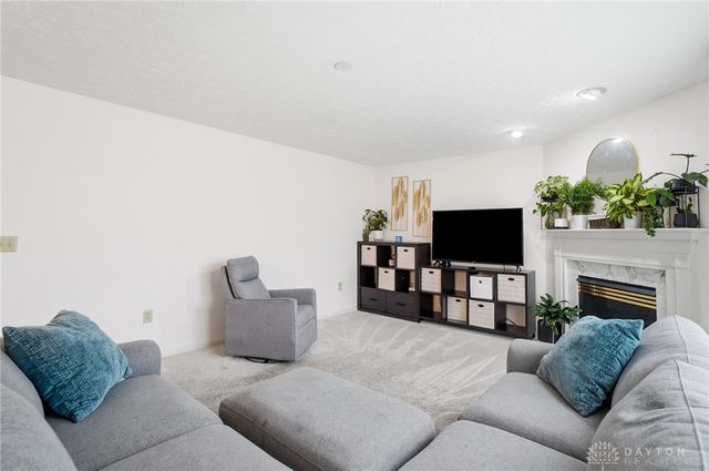2010 Clearstream Way, Englewood, OH 45315